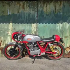 Yamaha SR400 カフェ フルカスタム！のサムネイル