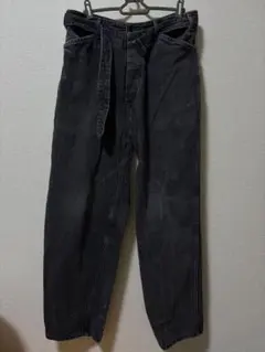 COMOLI デニムパンツ ブラックのサムネイル