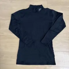 819 TIGORA ブラック タートルネック アンダーシャツ
