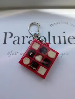 チョコレートBOX 推し活 推しチョコ 推し色 赤 レジン キーホルダー
