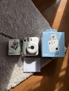 【美品】instax mini 12 ホワイト フィルム20枚付