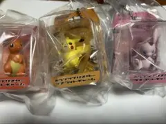 ◎ポケモン ポケプラブリスターマスコットチャーム ピカチュウ　ミュウ　ヒトカゲ◎