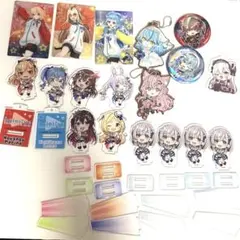 ホロライブ　アクスタ　バッジ　カード　ステッカー　色々まとめ売り　18点セットのサムネイル