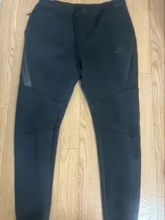 Nike ブラック テックジョガーパンツ Mサイズ