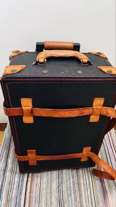 値下げ！1ユーラシアトランク　豚革レトロ　キャリーケース　スーツケース siffler - シフレ ユーラシアトランク レッド 豚革の通販 by ribbon