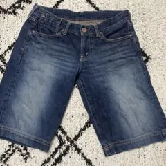 Levi's ダークブルー ショートパンツ