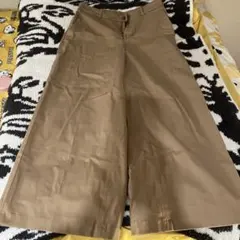 【ユニクロ】ワイドチノパンツ コットン　ベージュ