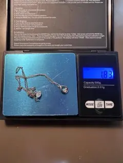 シルバー ドロップ型ペンダント ネックレス