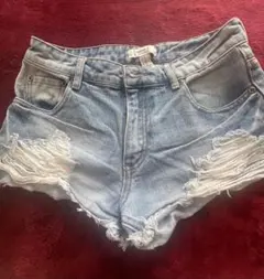 FOREVER 21 ダメージデニムショートパンツ US 25