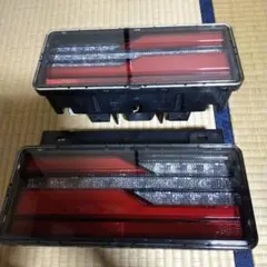 新型エルフ LEDテールランプ純正 新車外し - メルカリ