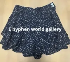 E hyphen world gallery ドット模様 フレアショートパンツ