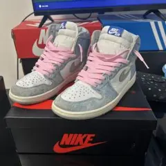 Nike Air Jordan 1 Retro High OG ハイパーロイヤルのサムネイル