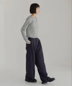by.H バイエイチ 23ss ワイドタックパンツ ブラック - メルカリ