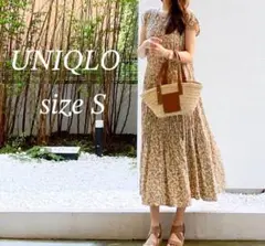 ユニクロ　イネス　ツイストプリーツワンピース　半袖　ベージュ