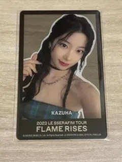 ルセラフィム　カズハ　KAZUHA LE SSERAFIM トレカ