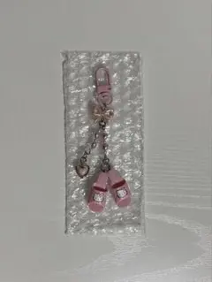 ハローキティ　シークレット　キーホルダー　キルティング　スリッパ