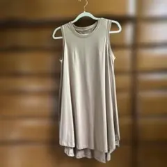 Riche Glamour ノースリーブ チュニック ベージュ Mのサムネイル