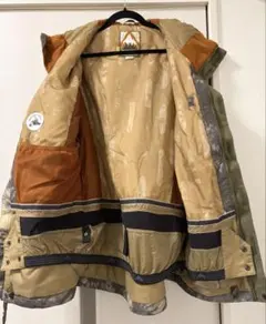 BURTON スノーボードウェア ジャケット カモフラ柄