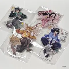 鬼滅の刃　竈門炭治郎　禰豆子　善逸　伊之助　AGF 卯年　アクリルスタンド
