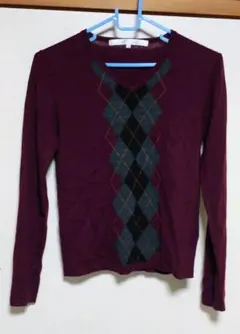 BUONA GIORNATA ワインレッド Vネックニット