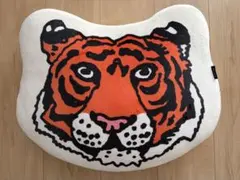 ユニクロ　JASON POLAN ジェイソンポラン　クッション　タイガー　トラ