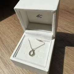 4℃ シルバー ドロップ型ネックレス