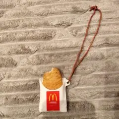 (新品未使用)激レア　マクドナルド 美味しそうなハッシュポテト型ストラップ 新品未使用)激レア マクドナルド 美味しそうなハッシュポテト型