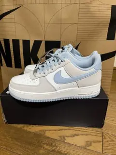 Nike Air Force 1 '07 LV8 ホワイト/ブルー