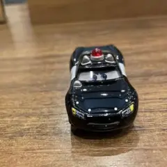 カーズ　トミカ　ライトニングマックィーン　ポリスタイプ