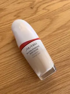 SHISEIDO エッセンスグロウファンデーション　220