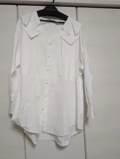 ル*子様 UN3D. ホワイトシャツ フリルデザインのサムネイル