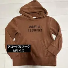 フード付きトレーナー