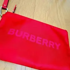 BURBERRY レッド ポーチ ストラップ付き