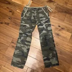 BURBERRY BLUE LABEL 迷彩 カーゴパンツのサムネイル