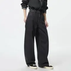 【美品】ユニクロ バギーカーブジーンズ 26 黒 ダークグレー