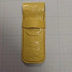 イエローレザー エンボス加工 ペンケース