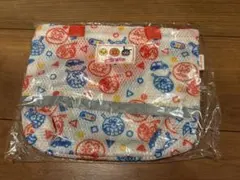 新品未使用　アンパンマンメッシュポーチ