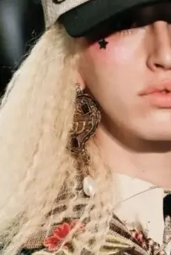 2026年最新】GUCCI グッチ 2018AWの人気アイテム - メルカリ
