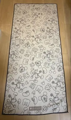 SUKALAミッキーヨガラグ　LAVA