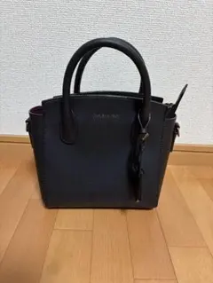 CHARLES & KEITHクラシック ダブルトップハンドバッグ