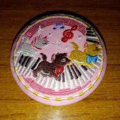 ディズニーキャラクターズ　刺繍缶バッジ　第2弾　おしゃれキャット