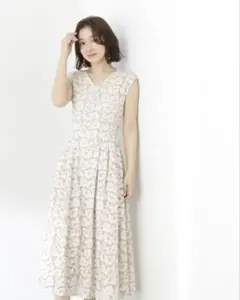 ナチュラルビューティーベーシック 花柄ワンピース 膝丈　Ｍサイズ