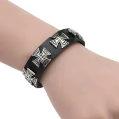 ブレスレット 十字架 クロス スタッズパンクロック 男女兼用 メタルストリート