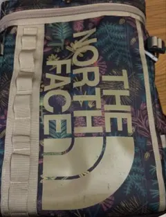 THE NORTH FACE ボタニカル柄 リュック バックパックのサムネイル