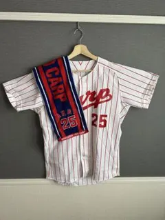 新井貴浩　2000本安打　記念　レプリカユニフォームビジター　Mサイズ 新井貴浩2000本安打記念レプリカユニフォームOサイズ 広島東洋