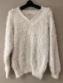 Cutie Blonde ホワイト Vネックセーター【美品・お値下げ不可】