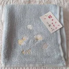 YUKIKO HANAI タオルハンカチ 花柄刺繍 ブルー - メルカリ