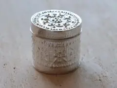 バリ島 アルミ小物入れ 蓋付き 直径8cm 雑貨