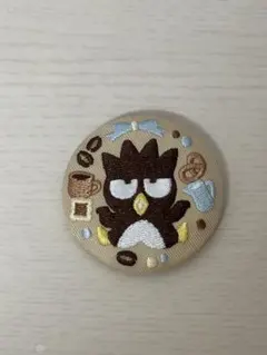 サンリオ　刺繍缶バッジ3　バッドばつ丸