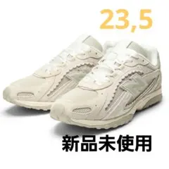 希少品　New Balance 204L　ベージュ　スニーカー　ニューバランス